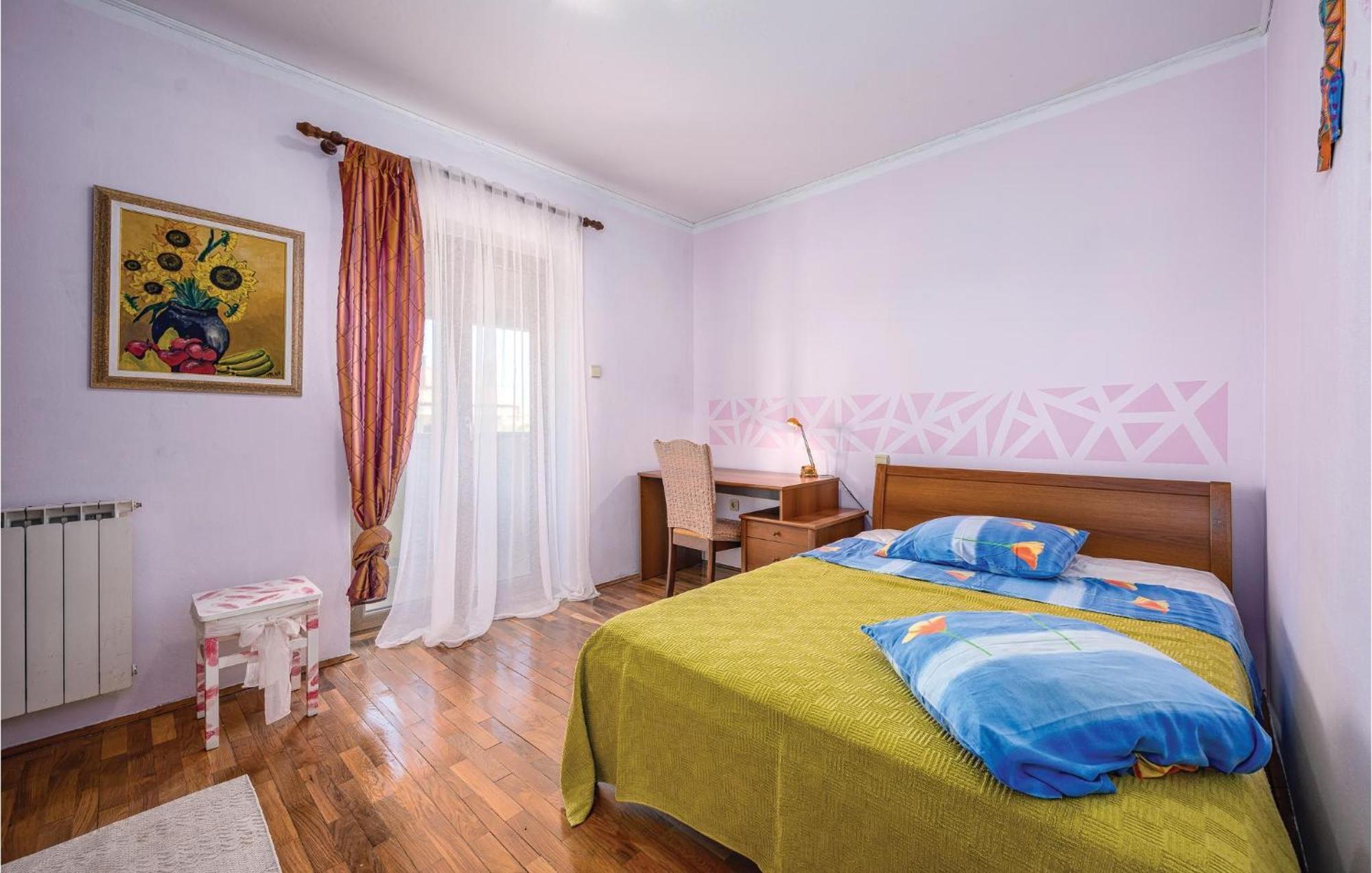 Stunning Apartment In Rovinj With Kitchen Esterno foto